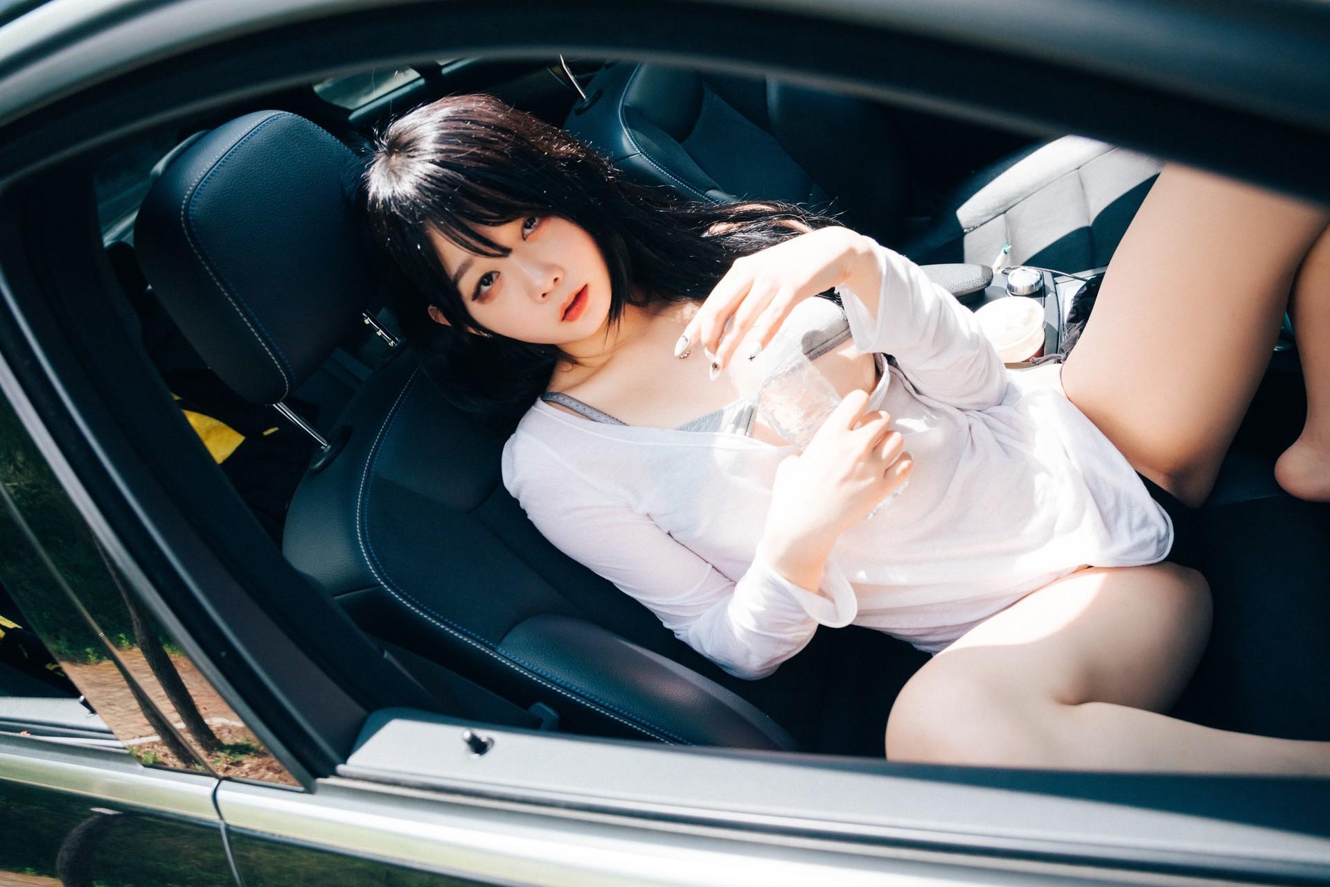 ZIA.Kwon 권지아, [Loozy] XXX Trip Set.02(68)