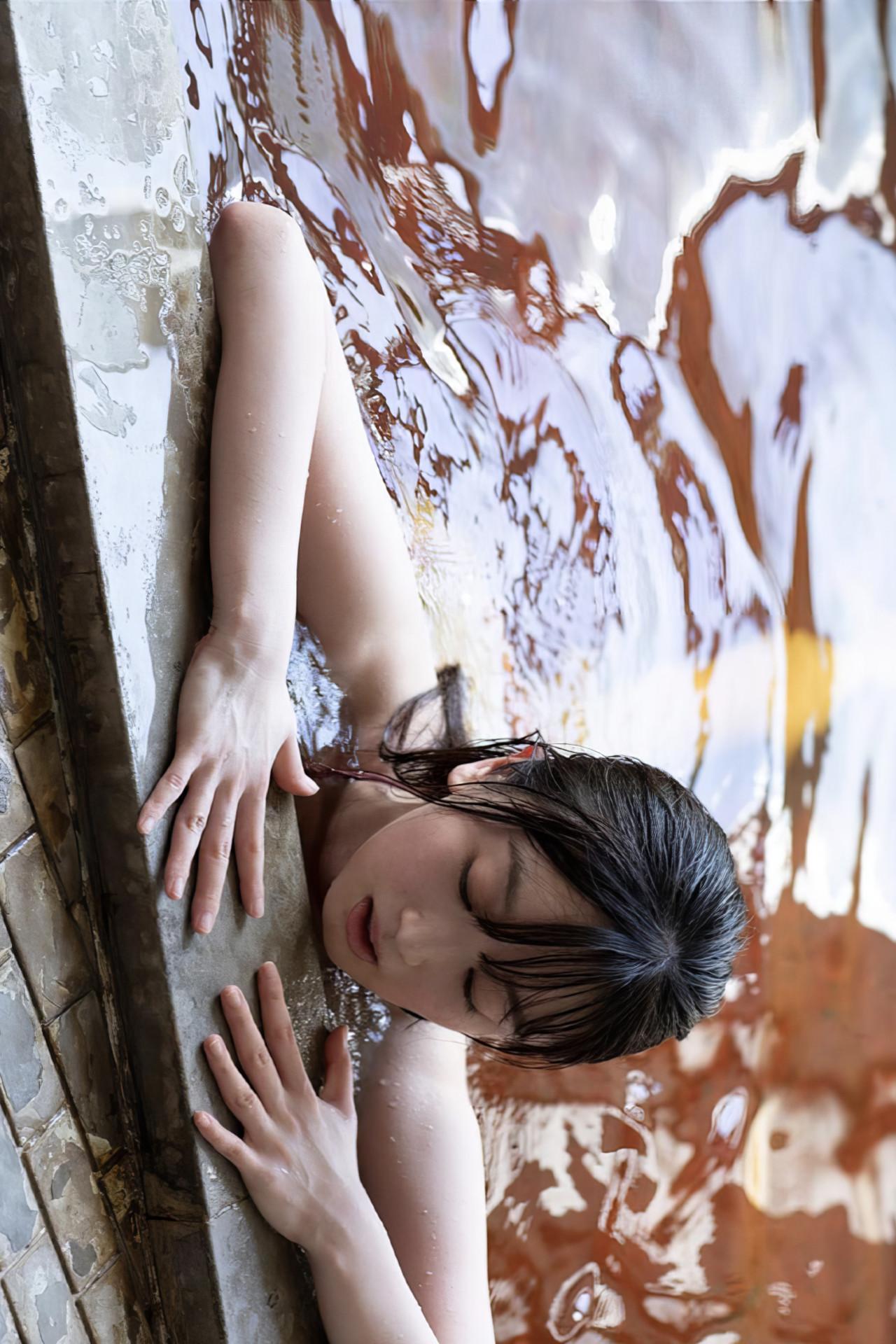 Ayano Kuroki 黒木綾乃, 週刊ポストデジタル写真集 [学習院卒深窓のビキニ令嬢] Set.03(12)