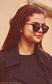 Selena Gomez QcgtEPkD_o