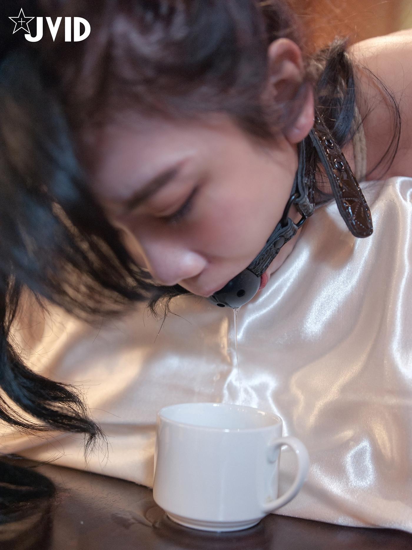 JVID 伊芙蝶 – 金屬手銬の逃脫失敗!!! 全身緊縛+口球の口水收集 Set.02(32)