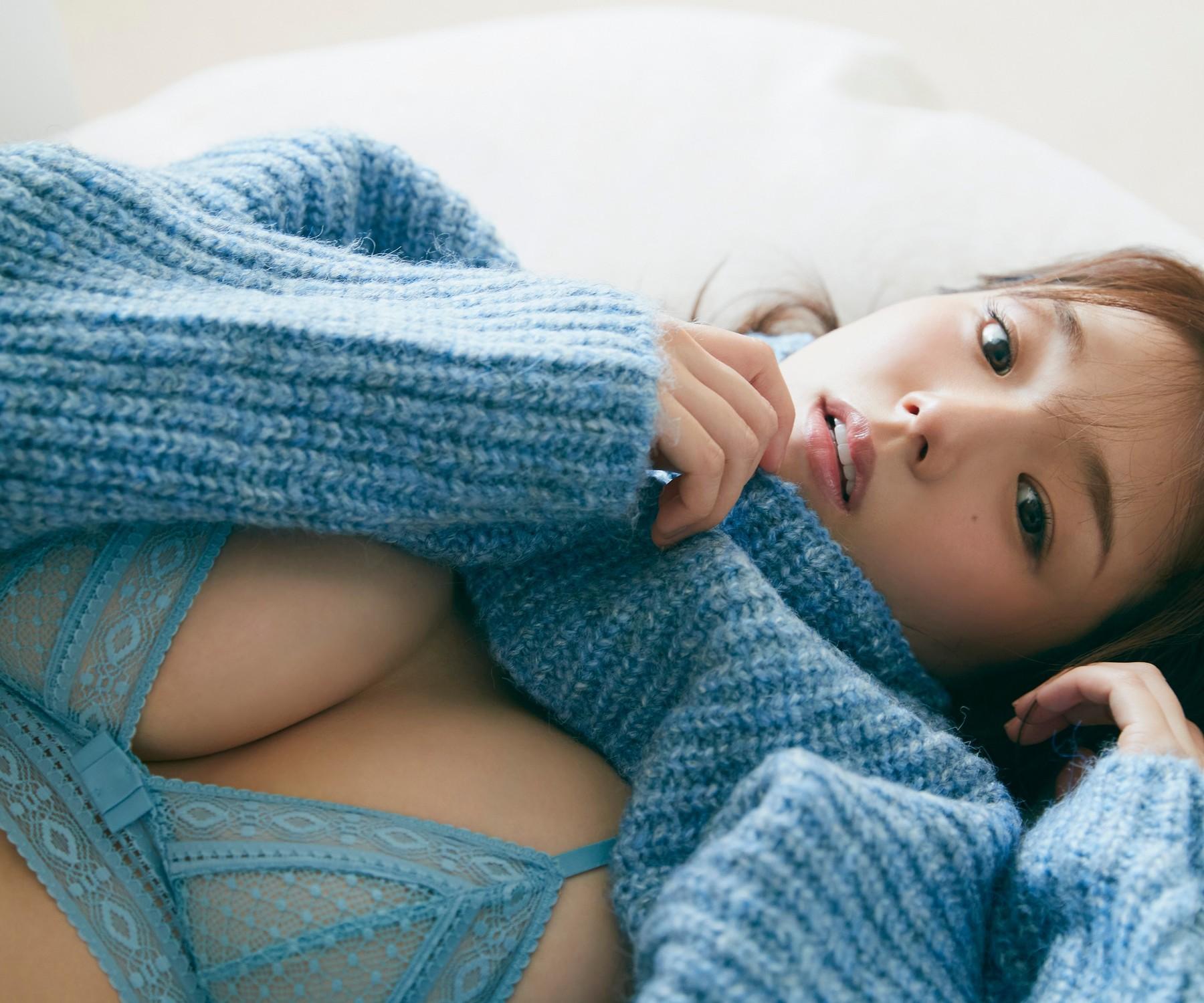 Ai Shinozaki 篠崎愛, デジタル限定 写真集 「冬肌」 Set.01(5)