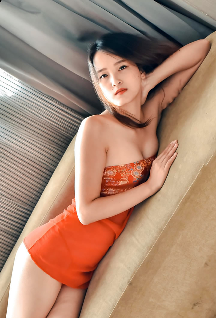 Pure Guoming Model Cocoa Zhenyi 2018.04 No holy light set picture 21
