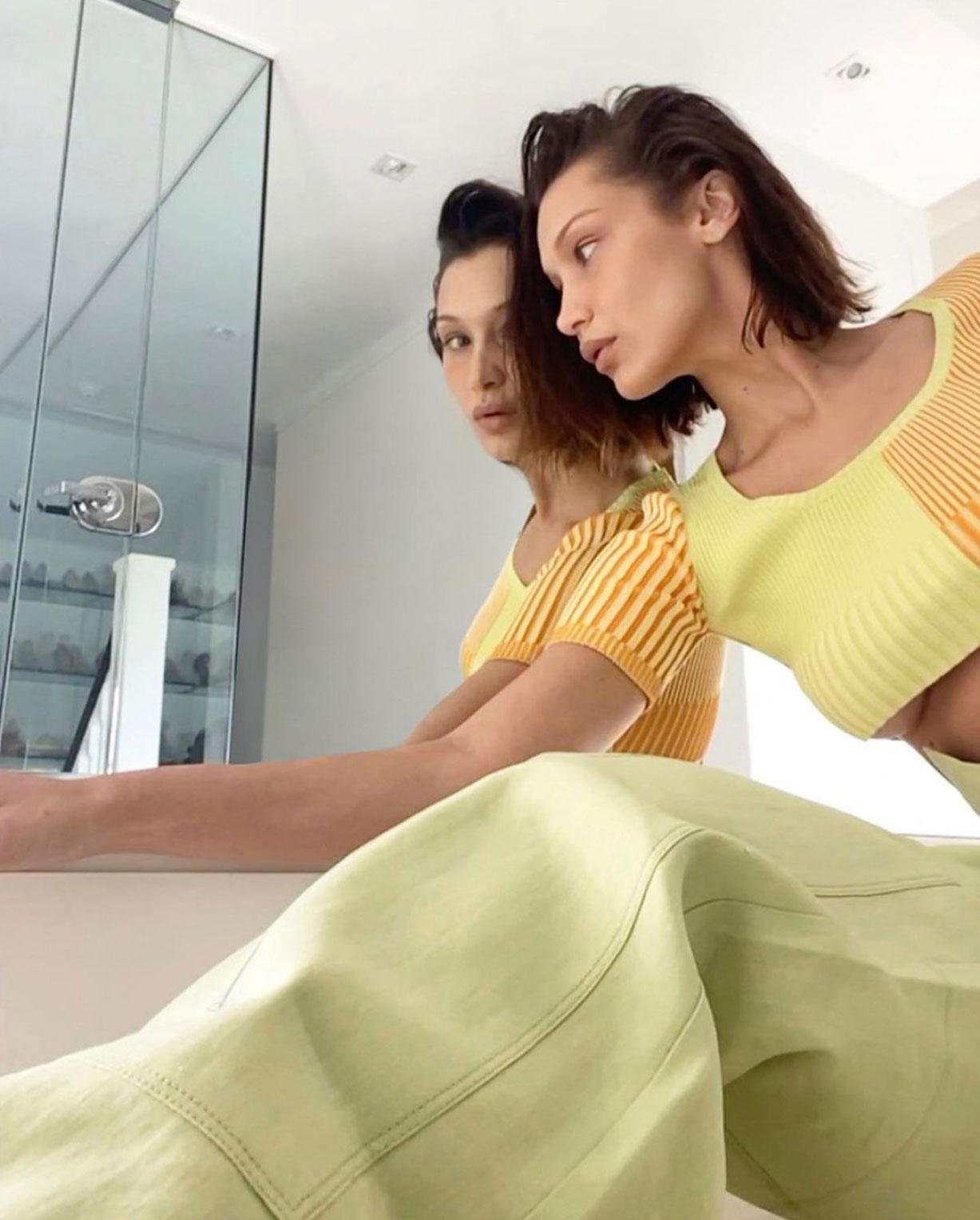 Bella Hadid by Pierre-Ange Carlotti / Jacquemus spring-summer 2020 Белла Хадид в рекламной кампании модного бренда Jacquemus / фото 07