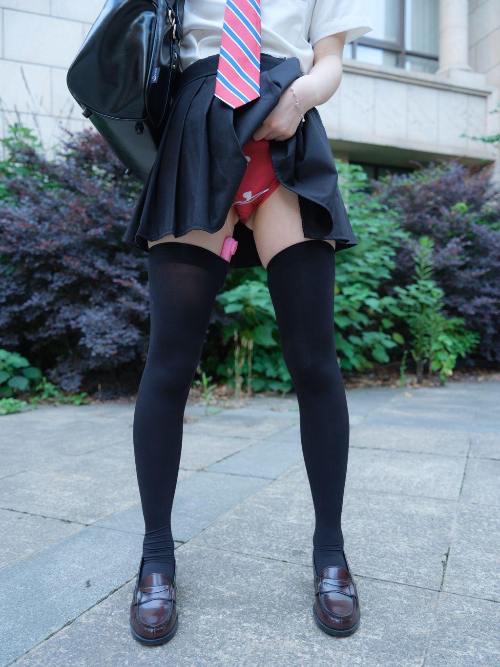 [紧急企划] 小恩: [VIP] R18 户外 (95 photos)(63)