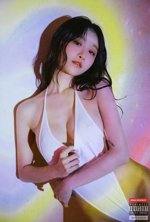 妩媚美女Lee Seol居家休闲私拍美丽迷人(4)