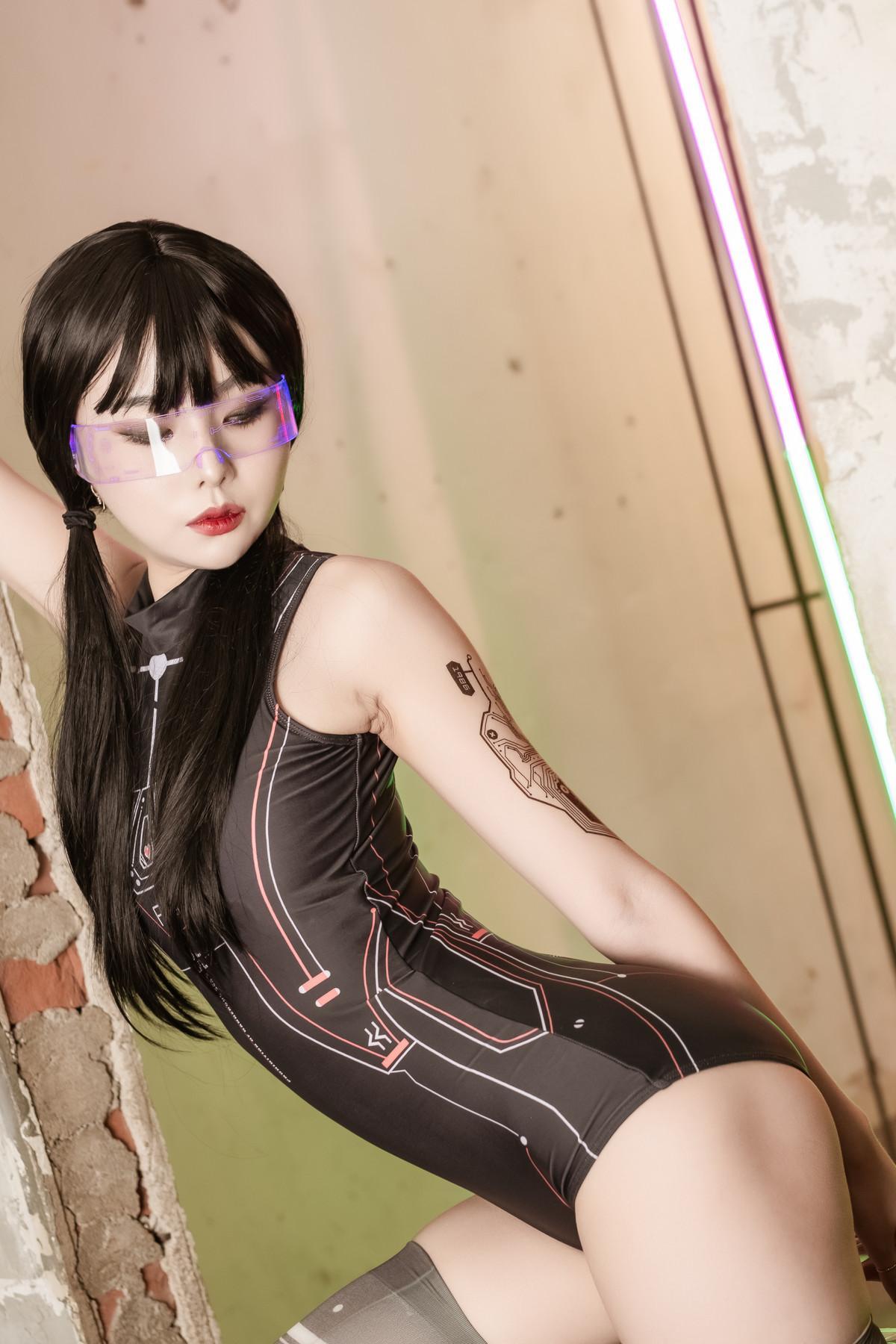 Yuna 유나, Saint PhotoLife Vol.46 Cyber Punk Set.02(8)