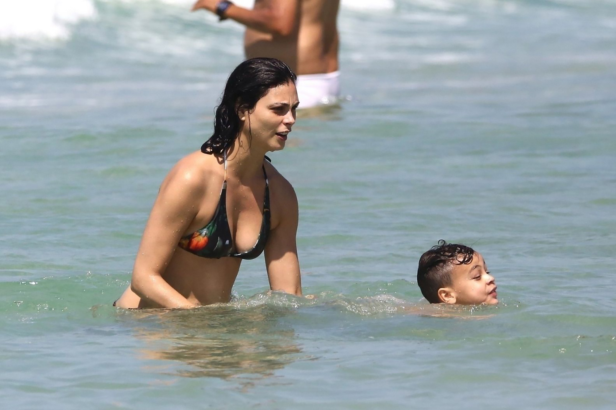 morena baccarin. bikini. морена баккарин. actress. 