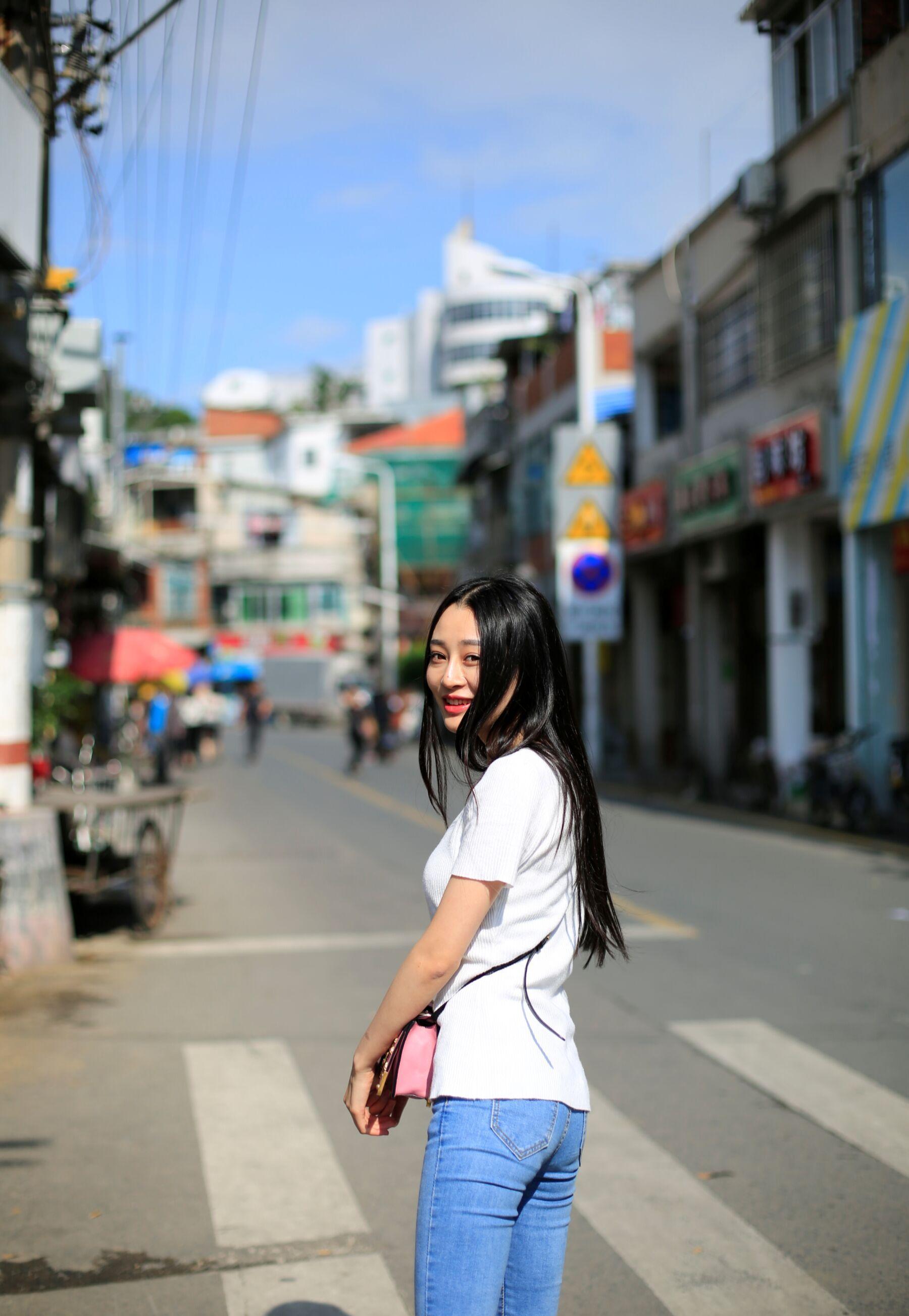 国模套图 素人私房流出(298)