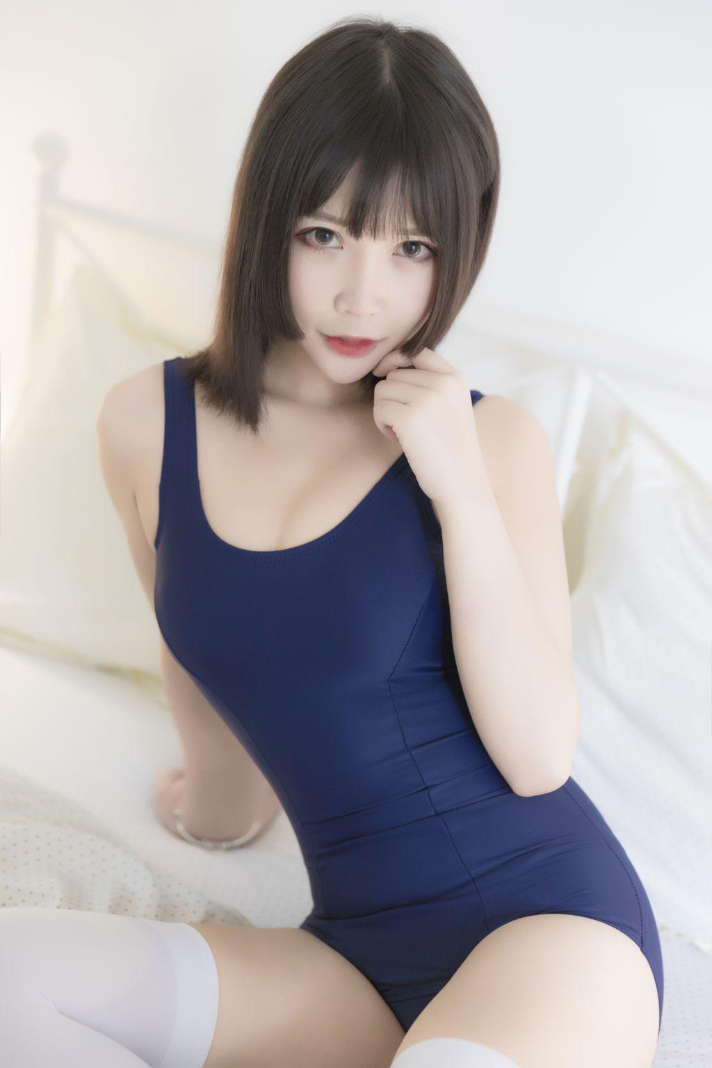 Coser@抱走莫子aa Vol.003: (48 photos)