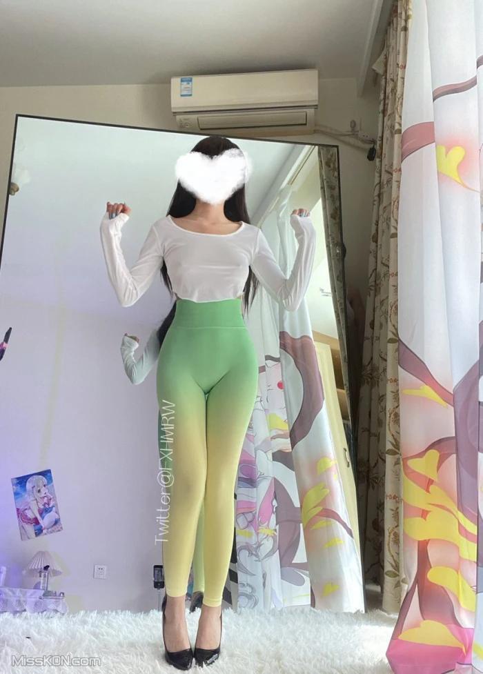 Coser@自整理福利姬: 六套合集 2024-10-22 (816 photos )(643)