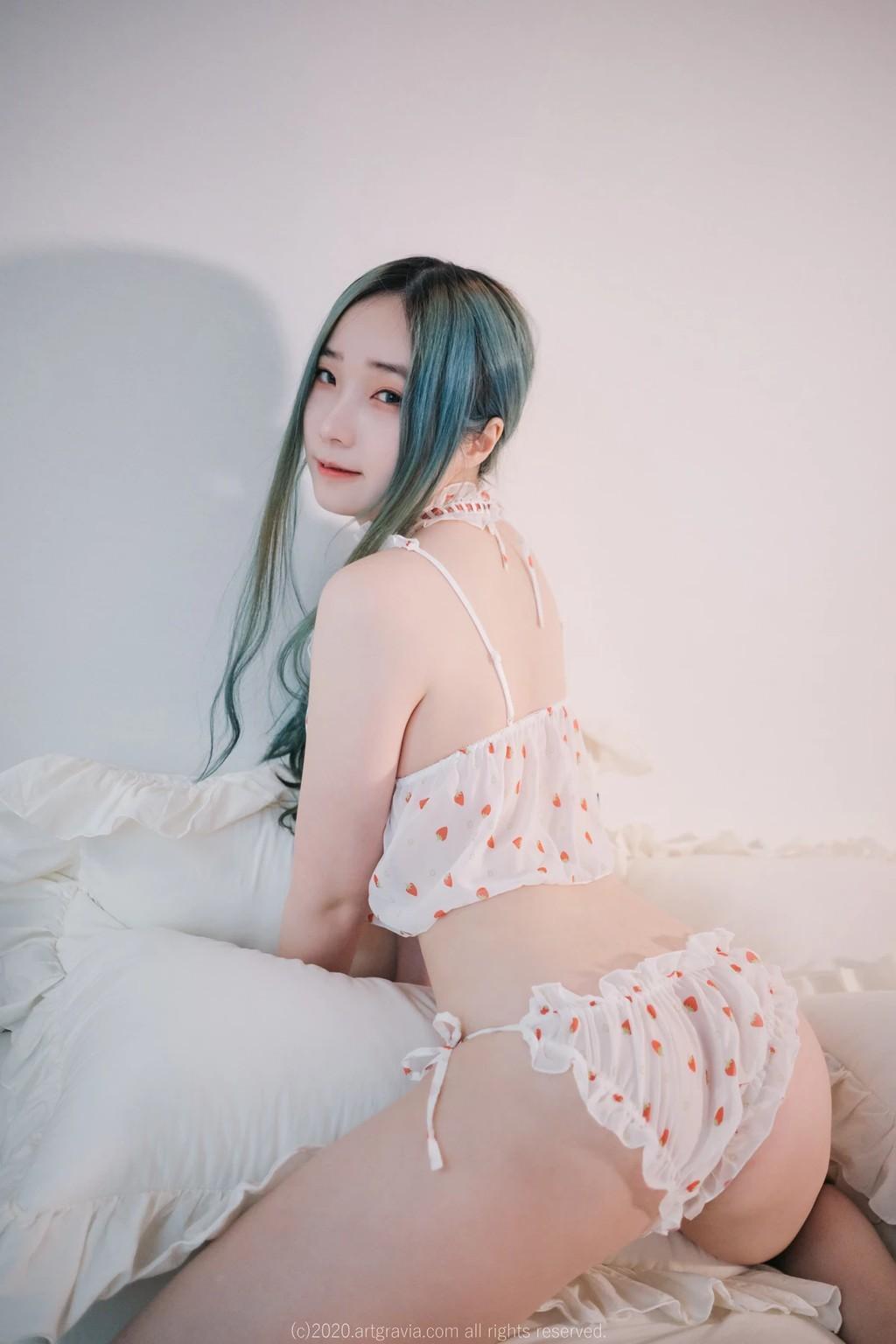 ArtGravia Vol.160: Bambi (밤비) (84 photos)(70)