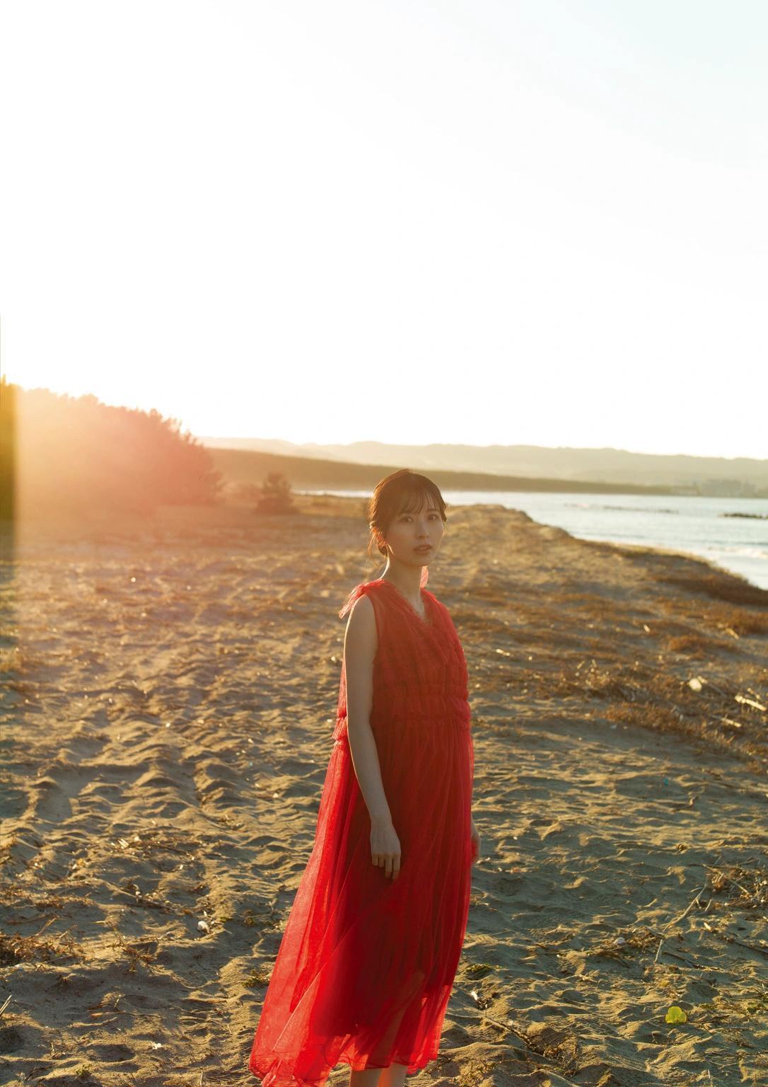 Kotoko Sasaki 佐々木琴子, 1st写真集 「明け方の夢」 Set.01(26)