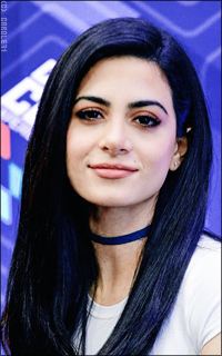 Emeraude Toubia Y0HA03Jq_o