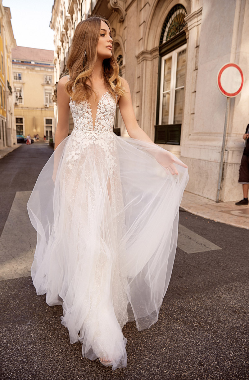Dagmara Raczynska by Szymon Boczek / Tom Sebastien Bridal collection 2019 Dagmara Raczynska by Szymon Boczek / Tom Sebastien Bridal collection 2019