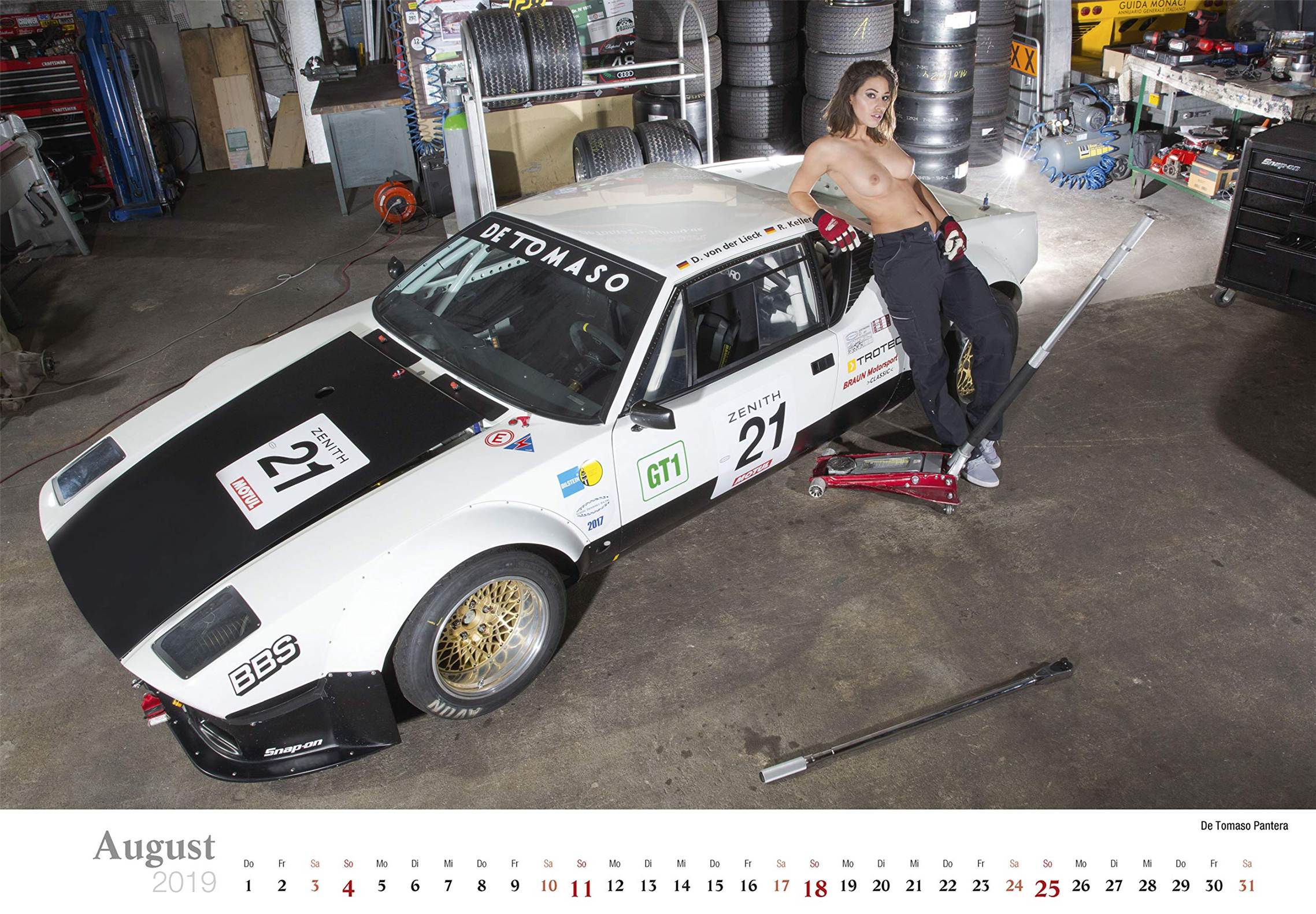 De Tomaso Pantera / Schraubertraume / 2019 erotic calendar by Frank Lutzeback Сексуальные девушки ремонтируют автомобили / De Tomaso Pantera / Schraubertraume / 2019 erotic calendar by Frank Lutzeback