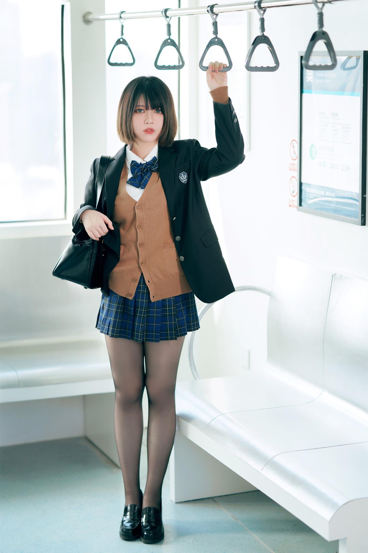 Cosplay 半半子Banbanko 彼女の制服(9)