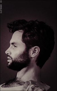 Penn Badgley SNjAr9be_o