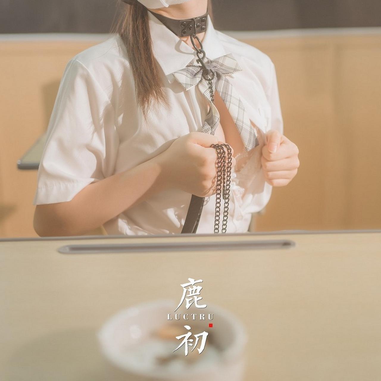 鹿初 Luctru, デジタル写真集 ‘教室 Classroom’ Set.02(20)