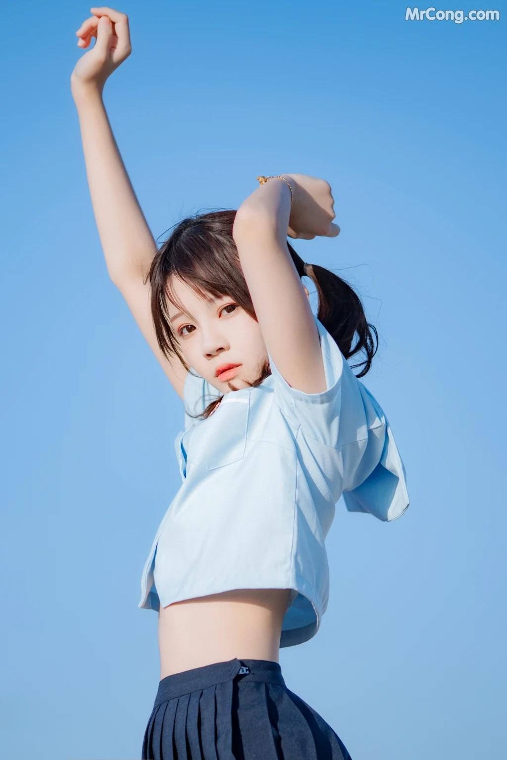 Coser@桜桃喵 Vol.125: 蔚蓝 (33 photos)