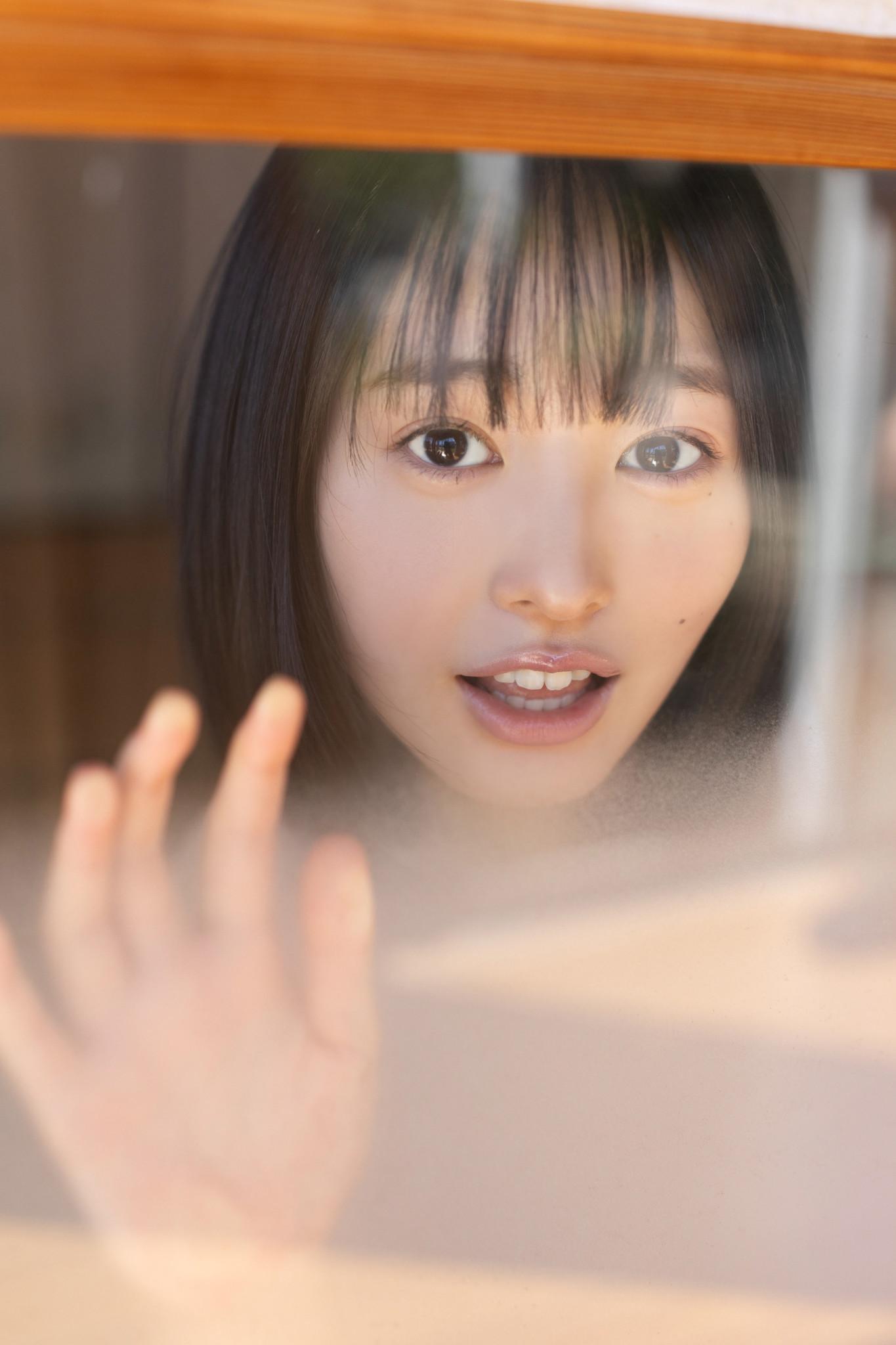 Miu Shirahama 白濱美兎, FRIDAYデジタル写真集 「ぎゅってして Vol.1」 Set.03(5)