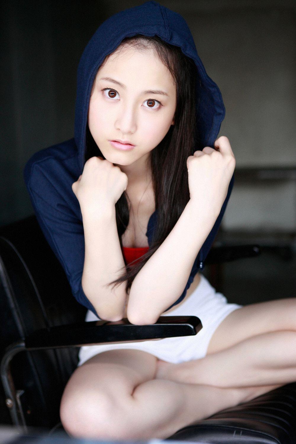 松井玲奈《Beauty Rena》写真集 [YS Web] Vol.421(50)