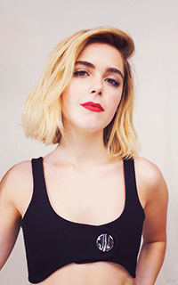 Kiernan Shipka UyHjEHlI_o