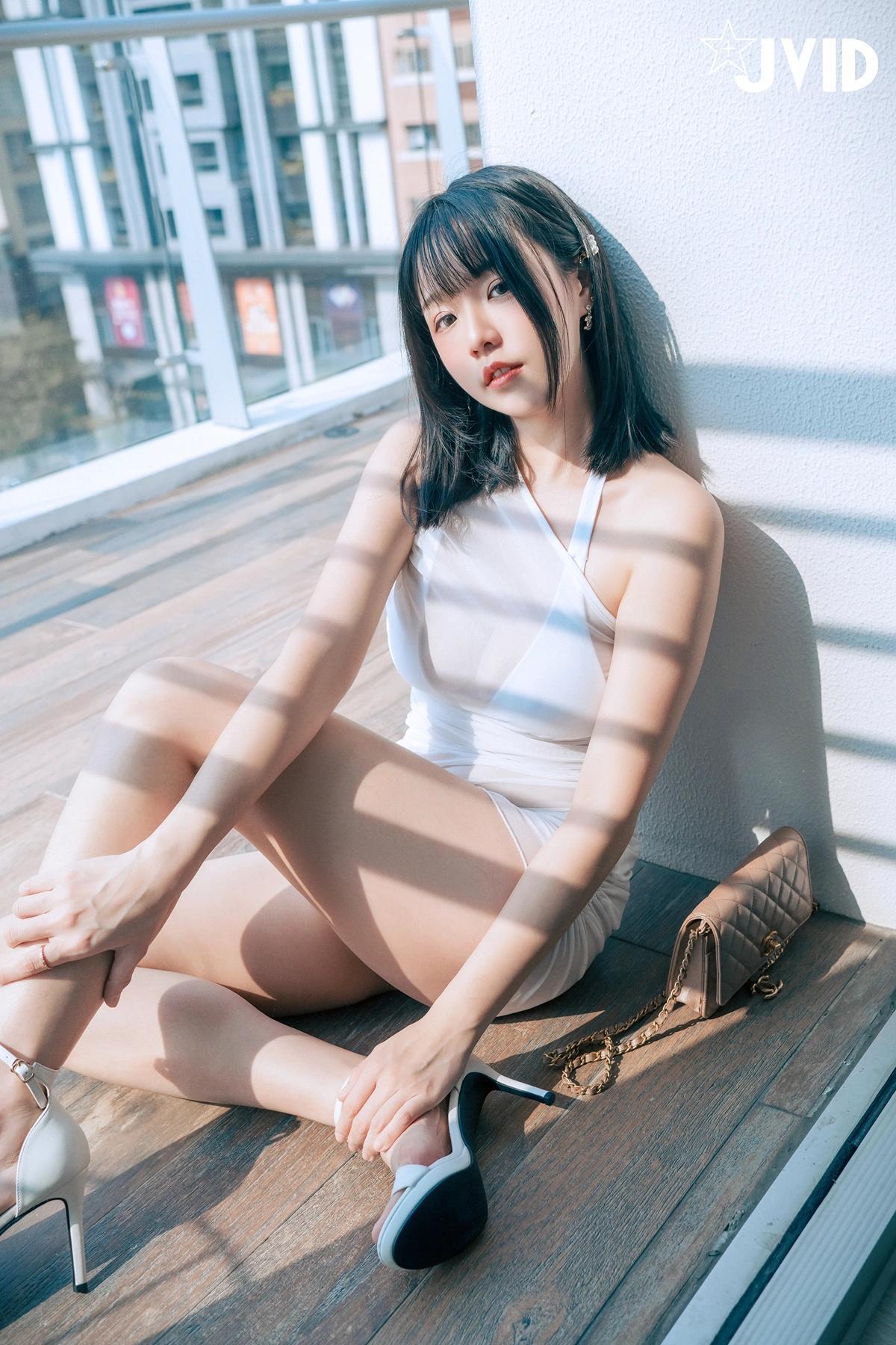 JVID Angela寶7 – 豪乳情婦の不倫旅行－寶七🫦跪舔肉棒的色色拜金萌妹🔥靈巧的舌頭舔來舔去😈 Set.01(23)