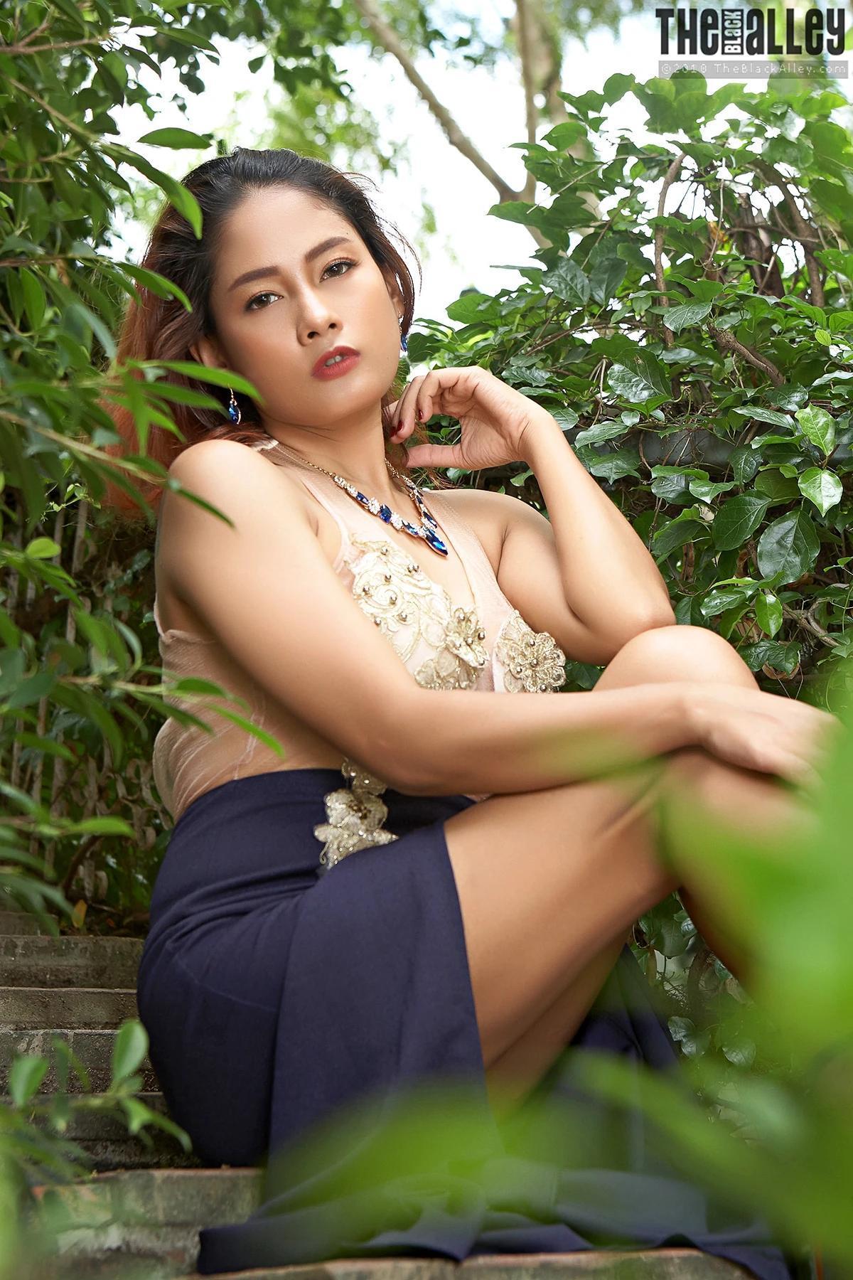 Winny Sung The Black Alley Photobook Set.152(18)