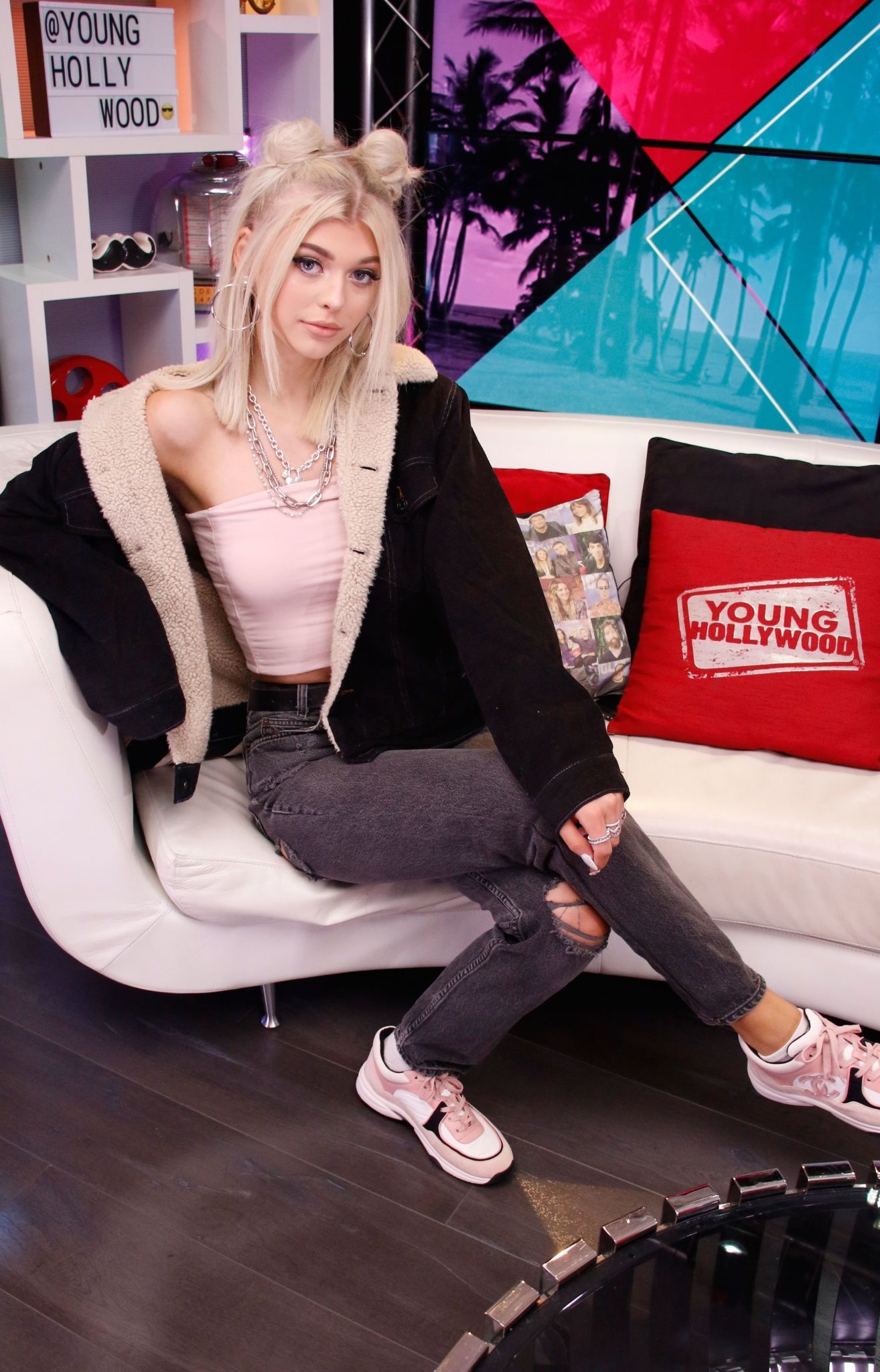 Лорен Грей (Loren Gray) в студии Young Hollywood в Лос-Анджелесе  (15.02.2019): celebritycity — LiveJournal