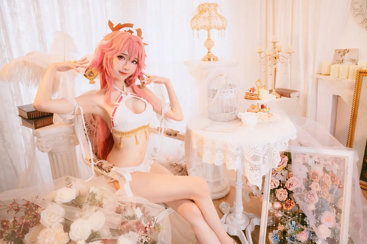 Sally Dorasnow - Yae Miko summer