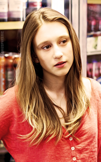 Taissa Farmiga HW5ZfbJS_o