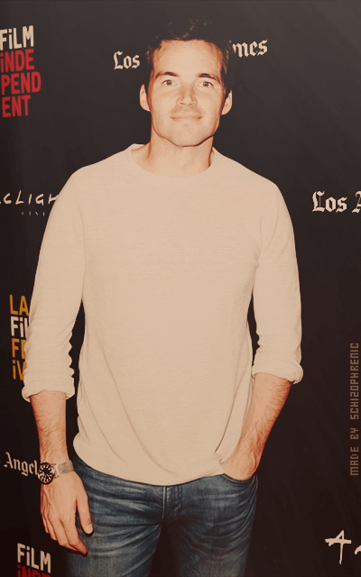 Ian Harding Yh6sSGA3_o