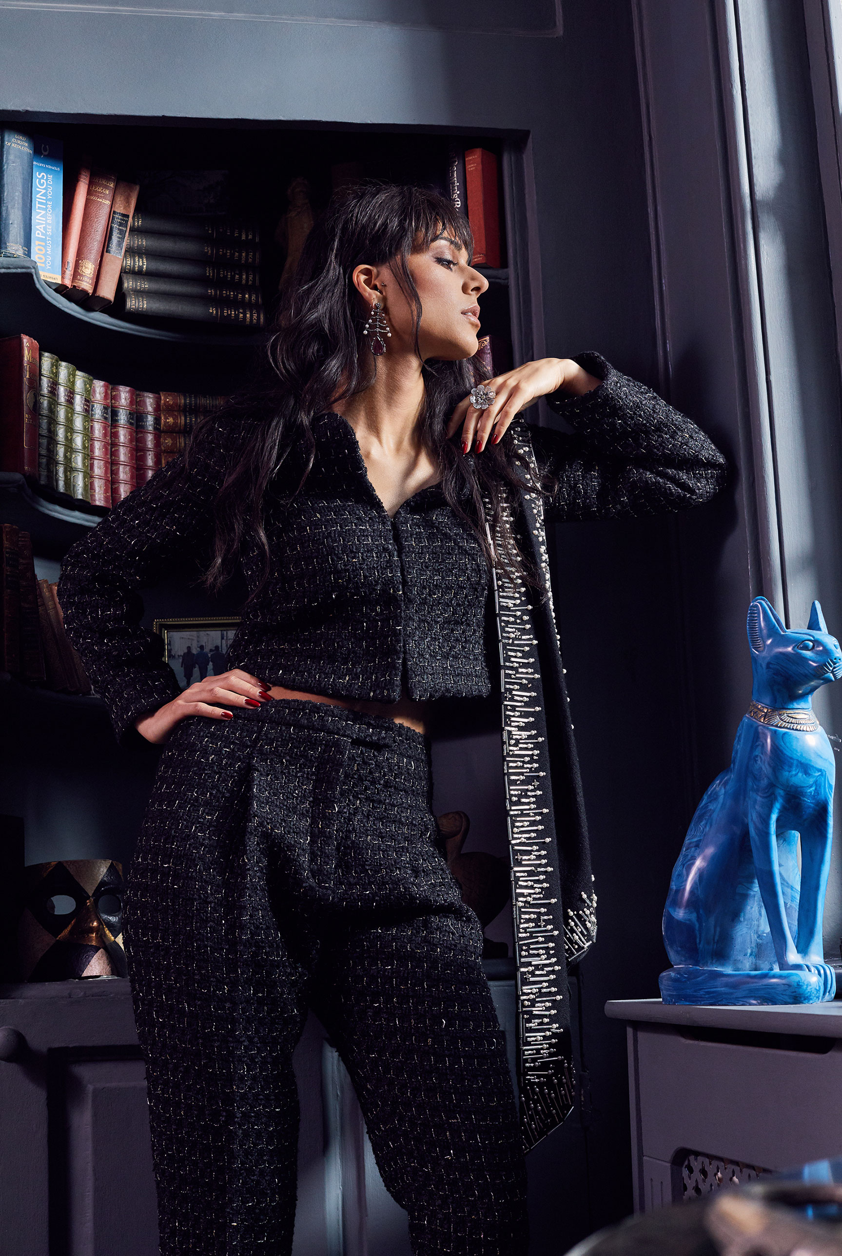Модное платье DeWar Brand / Sundal Roy by Claire Harrison / Harpers Bazaar India december 2017 Модное платье DeWar Brand / Sundal Roy by Claire Harrison / Harpers Bazaar India december 2017
