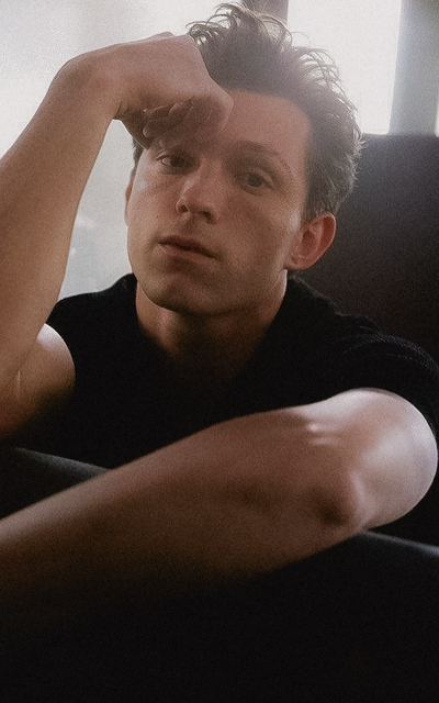 Tom Holland 3Ent0umx_o