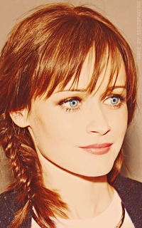 Alexis Bledel ZsG4TjYl_o