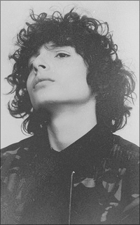 Finn Wolfhard KfPTRCAu_o