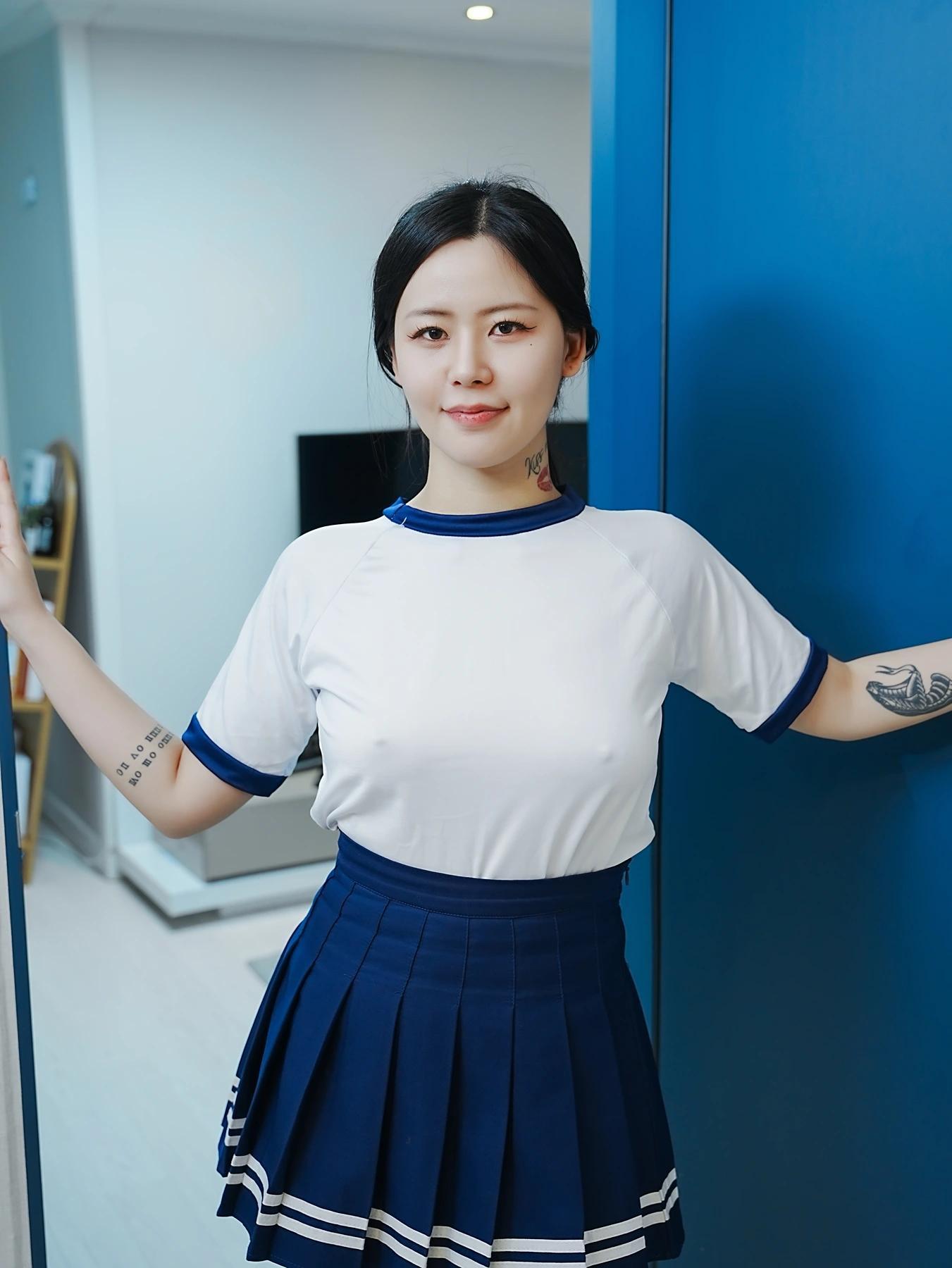 Choi Ri 최리, Photobook Vol.01 「Bloomers」 Set.01(3)