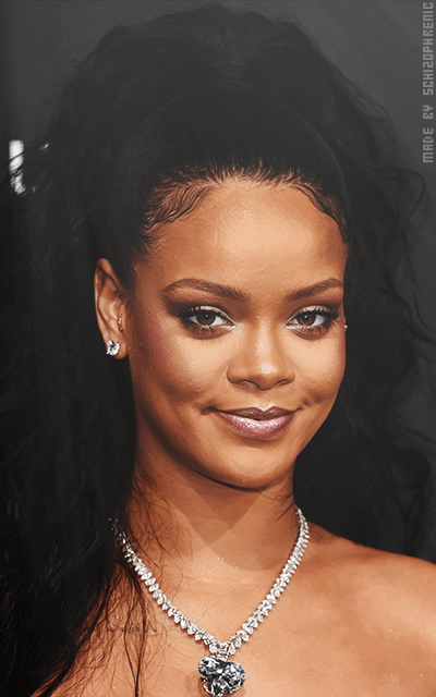 Rihanna WXwLynwE_o