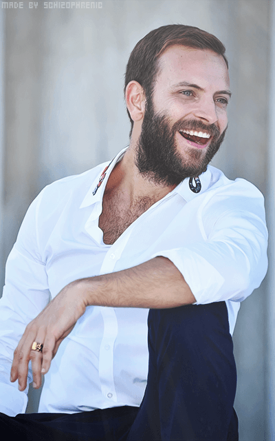 Alessandro Borghi HBsKJPvi_o