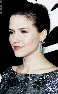 Sophia Bush 0b38q9UL_o