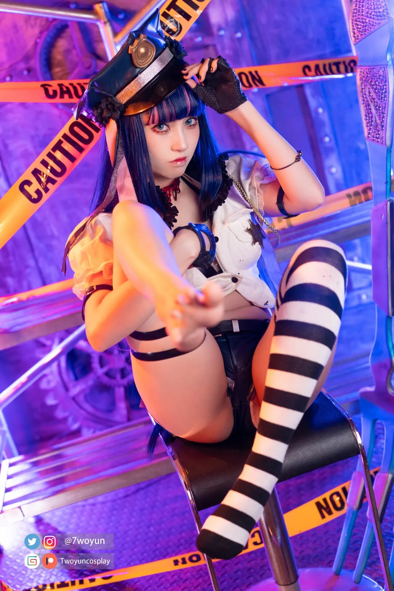 Twoyun - Officer Stocking