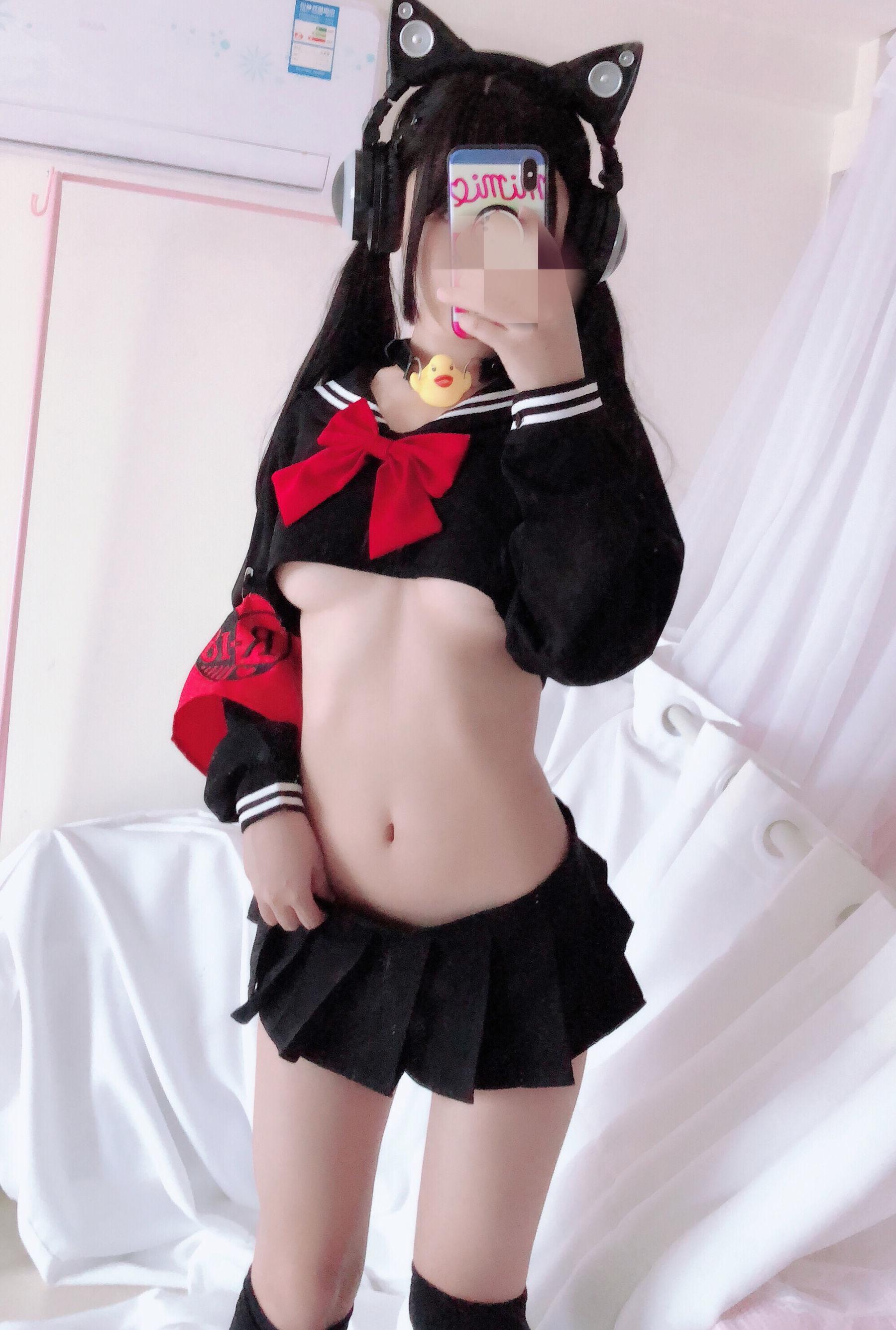 [网红COSER] 桜井宁宁 – 半乳制服 写真集(14)