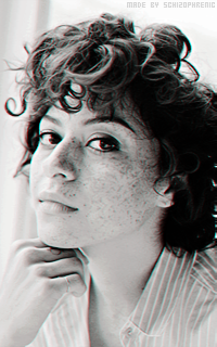 Alia Shawkat FxzpUIbz_o