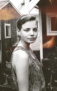 Kristine Froseth Rz1Flh32_o