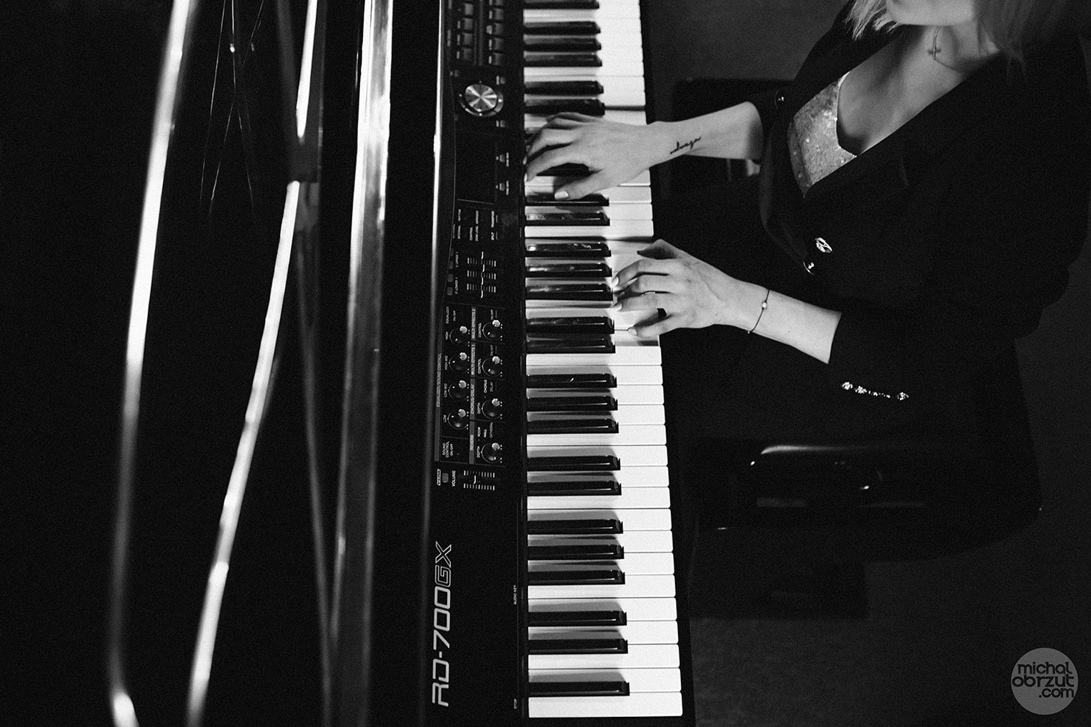 Piano Girl / Sylwia Nowak by Michal Obrzut Piano Girl / Sylwia Nowak by Michal Obrzut