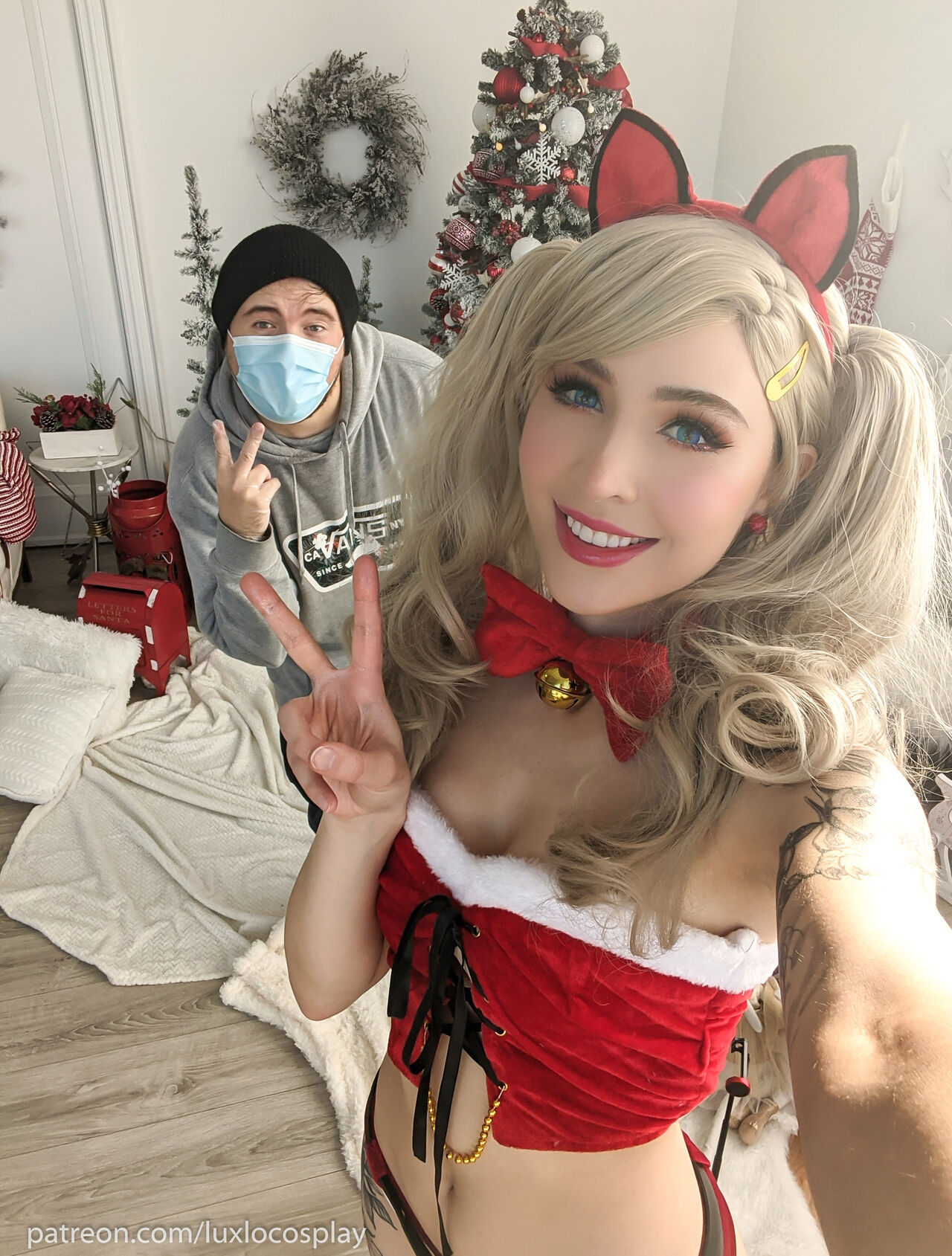 Luxlo - Ann Takamaki Christmas