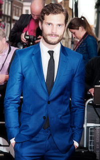 Jamie Dornan CbzVM6BL_o