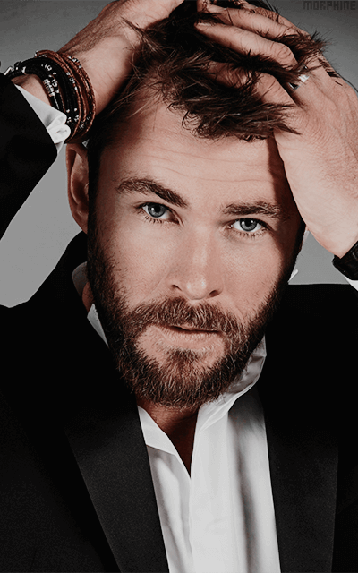 Chris Hemsworth EnowGWDb_o