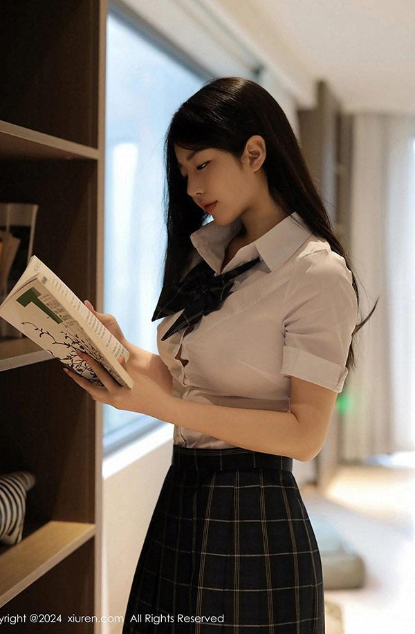 秀人女神陈小花 清纯JK学生妹内购版