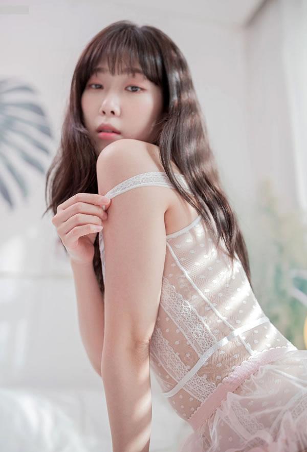 温柔小美女Shaany居家无圣光唯美图集